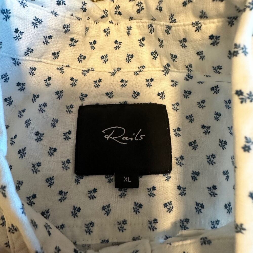 Men's Rails Short Sleeve Button Down Pattern Shirt, X-Large - Picture 2 of 5